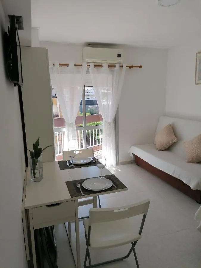 Estudio Sagitario Benalmadena 0*,
